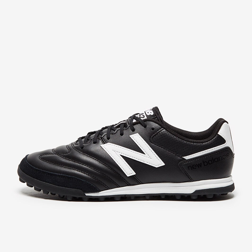 NB 442 Academy TF-Black/White : (2E WIDE)